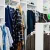 Jak zatowarować butik odzieżowy, który przyciągnie klientki? Przewodnik dla nowo powstałych sklepów